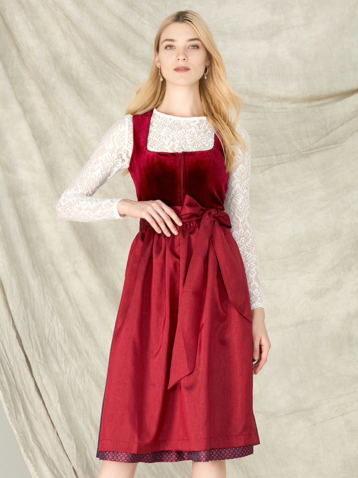 Punainen samettinen dirndl - säteilevä kohokohta